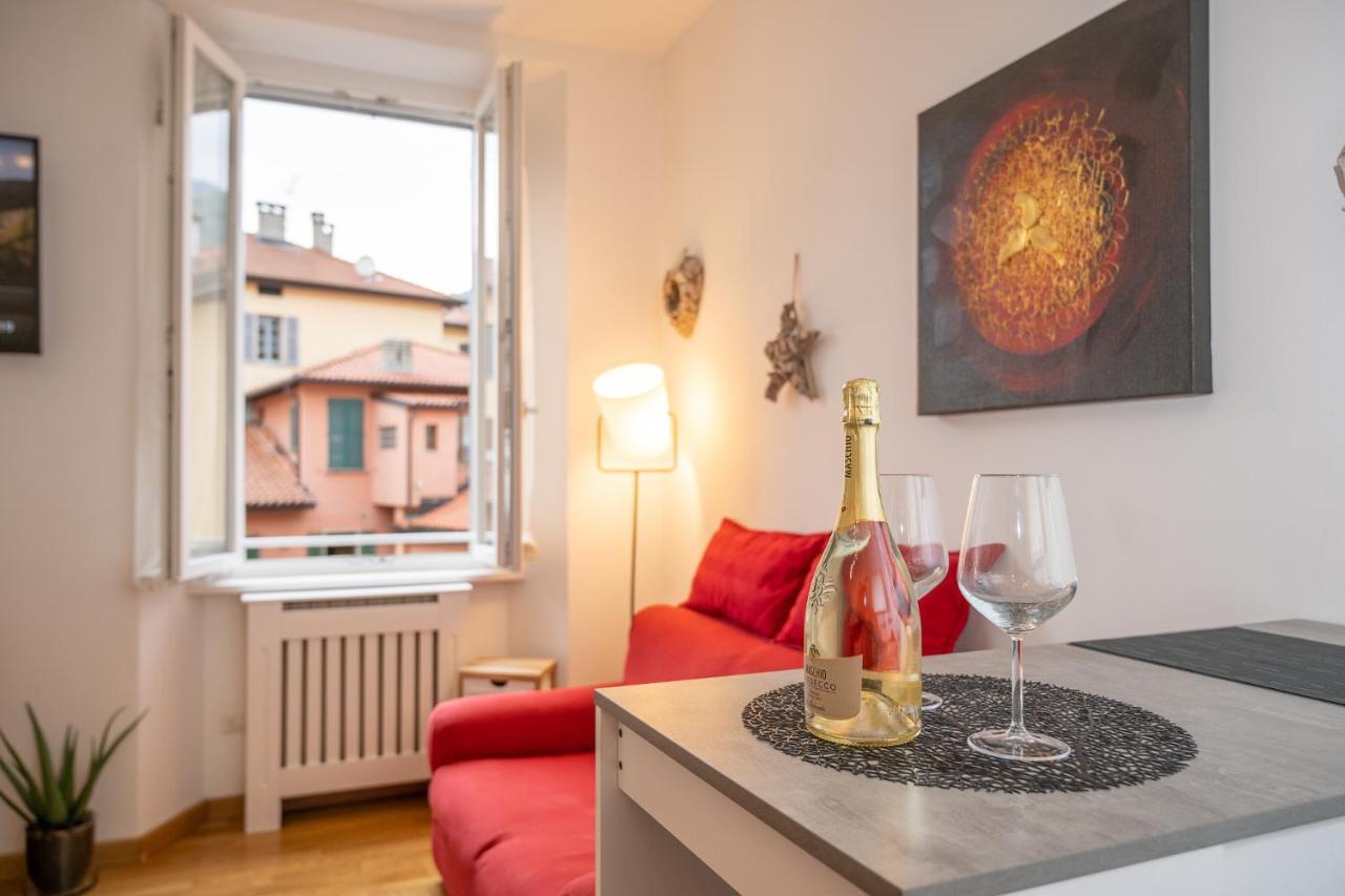 Portatorre Suite, A Charming Apartment In The Heart Of Como, Free Private Parking, Air Conditioning & More! Экстерьер фото