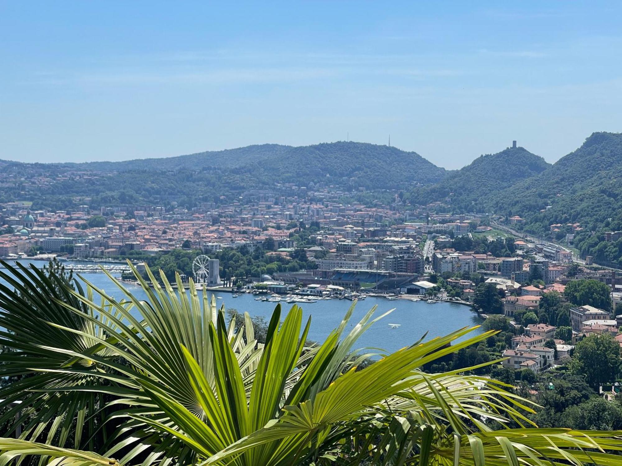 Portatorre Suite, A Charming Apartment In The Heart Of Como, Free Private Parking, Air Conditioning & More! Экстерьер фото